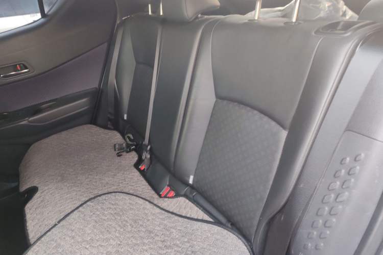 Used Toyota IZOA 2018 2.0L Yichi Edition China V Standard
