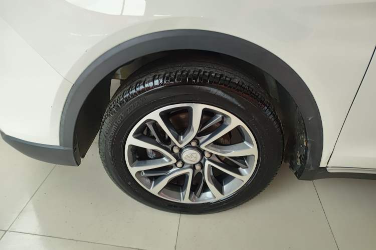 Used Baojun 730 2019 1.5T Manual Fashion Model 7-seater China VI