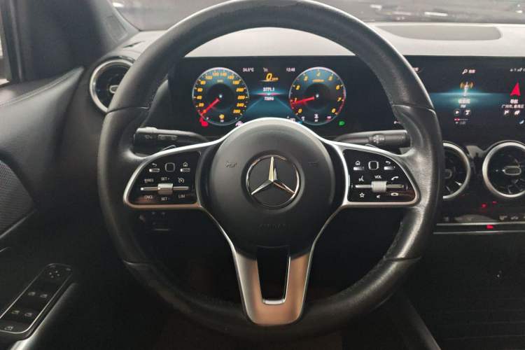 Used Mercedes-Benz GLA 2022 Second Facelift GLA 200
