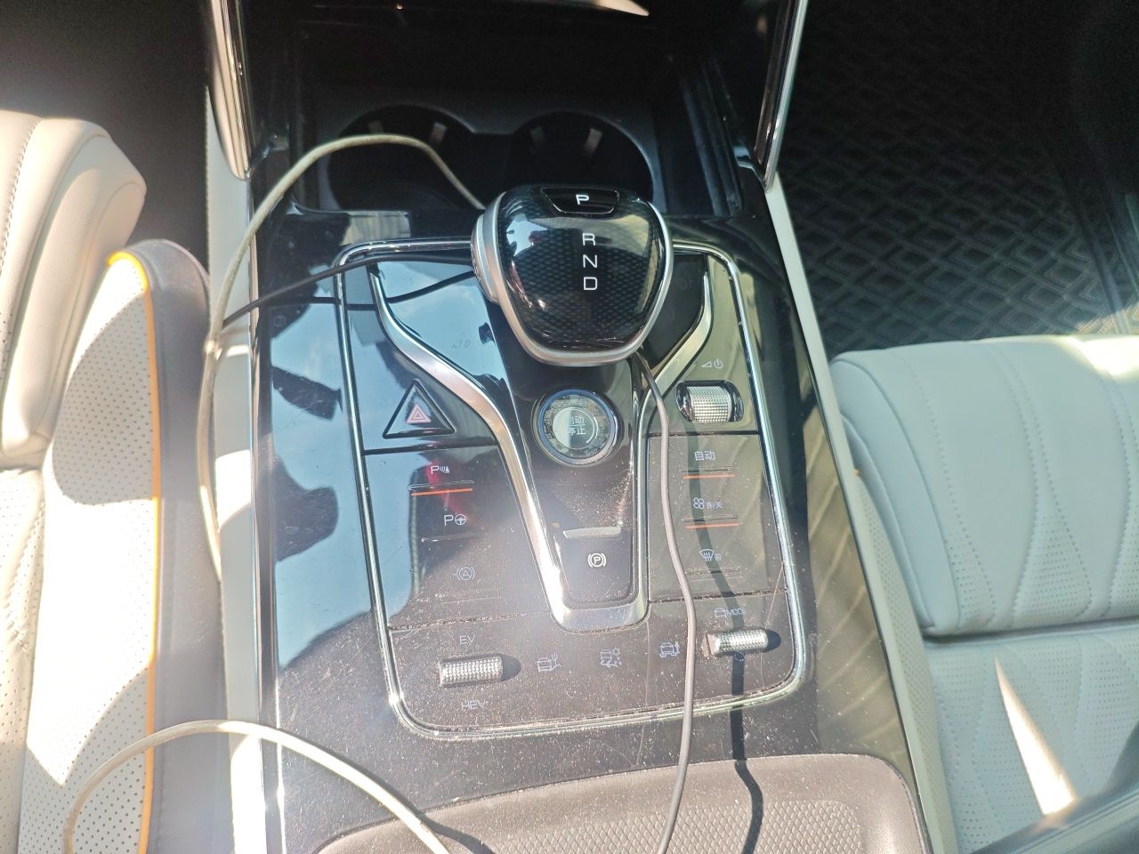 BYD Tang New Energy 2022 DM-p 215KM Four-Wheel Drive Flagship Model — снимка 14