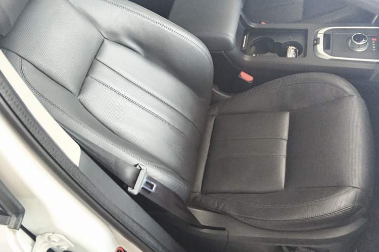 Used Land Rover Discovery Sport 2016 2.0T HSE Right Front Seat