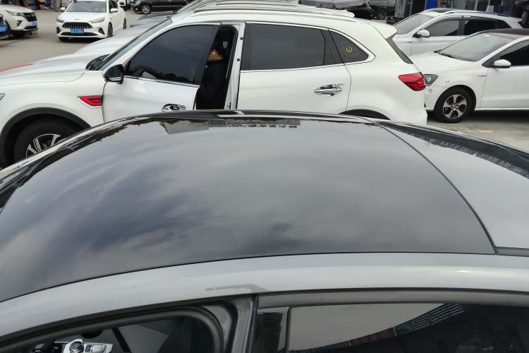 Used Changan UNI-V 2022 1.5T Prestige Version