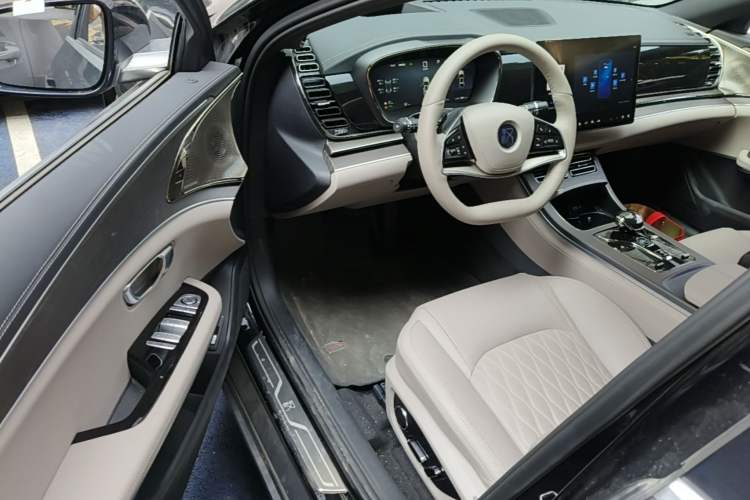 Used BYD Han 2025 DM-i 125KM LiDAR-Powered Intelligent Driving Model
