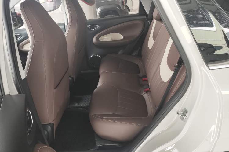 Used Wuling Bingo 2023 333 km Enjoyment Version Left Rear Seat