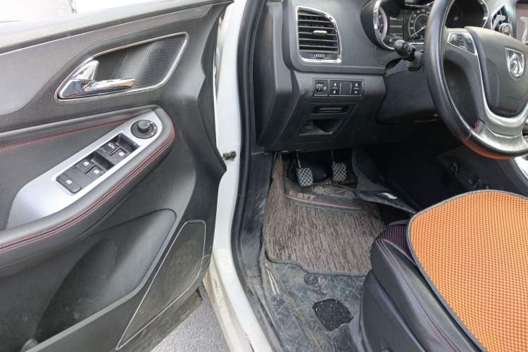 Used Baojun 560 2016 1.5T Manual Luxury Model
