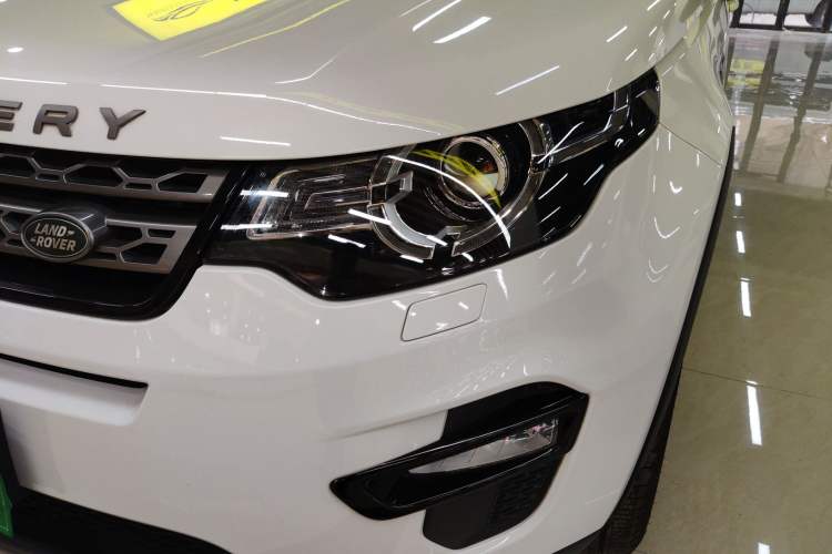 Used Land Rover Discovery Sport 2019 240 PS SE Version China V Standard