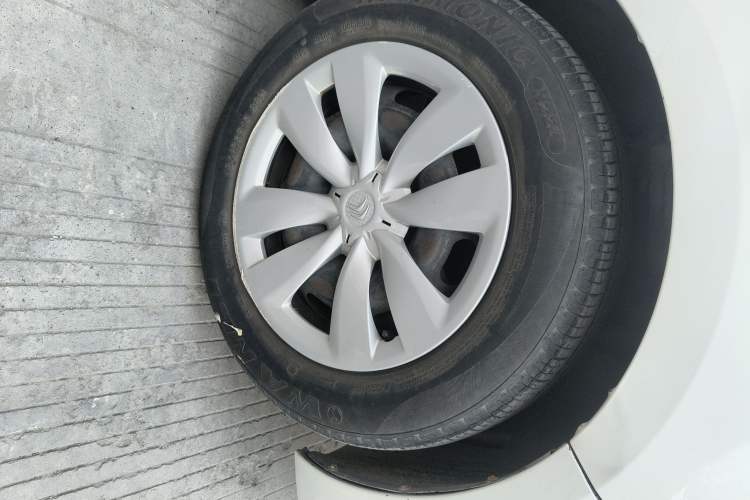 Used Citroen Elysee 2018 1.6L Manual Fashion Edition Right Front Wheel Hub