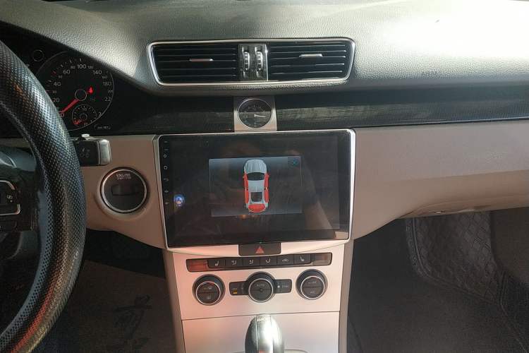 Used Volkswagen Magotan 2015 Facelift 1.8TSI Luxury Model Audio And AC Panel