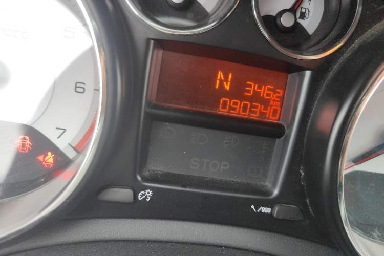 Used Peugeot 308 2014 Enjoy Edition Classic 1.6L Automatic Premium Model Odometer Close Up