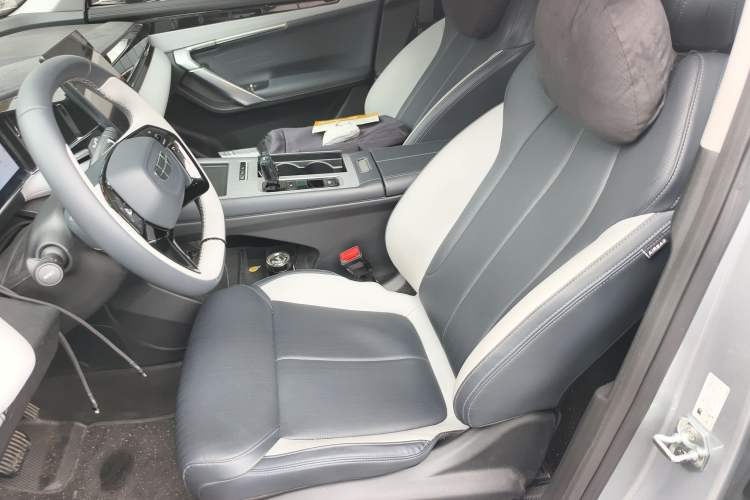 Used Geely Auto FX11 2024 1.5TD DCT Prestige Edition
