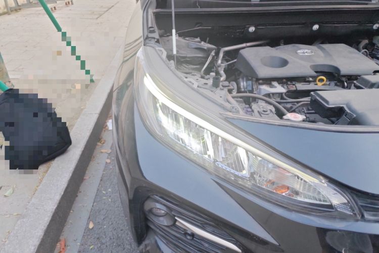 Used Toyota Wildlander 2021 2.0L CVT Two-Wheel Drive Luxury Edition Right Front Headlight