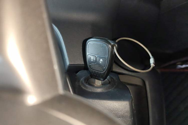 Used Jeep Compass 2013 2.0L two-wheel drive luxury version
