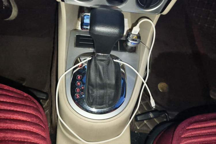 Used Volkswagen Lavida 2011 1.6L Automatic PinYou Edition Gear Lever