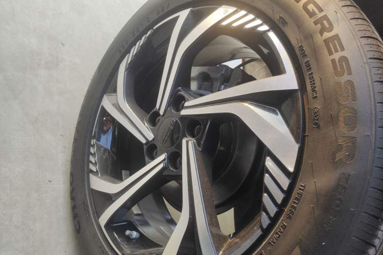 Used Geely Auto Emgrand X7 Sport 2024 1.5TD Smart Connect+