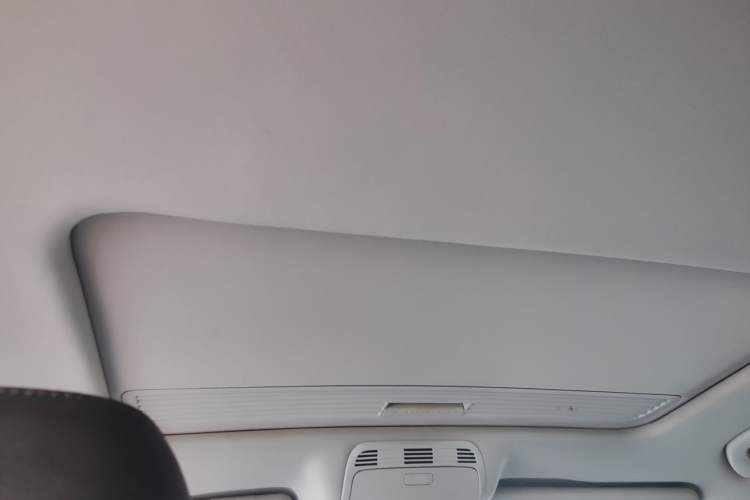 Used Volkswagen Magotan 2015 1.8TSI Luxury Model Headliner