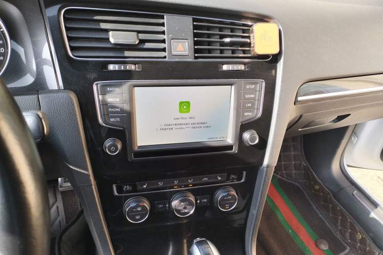 Used Volkswagen Golf GTI 2016 2.0 TSI GTI Audio And AC Panel