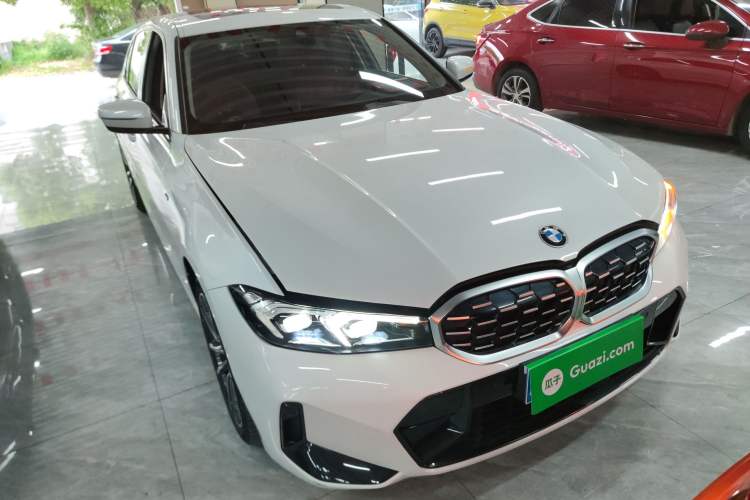 Used BMW 3 Series 2023 325Li M Sport Package Front Right 45 Deg