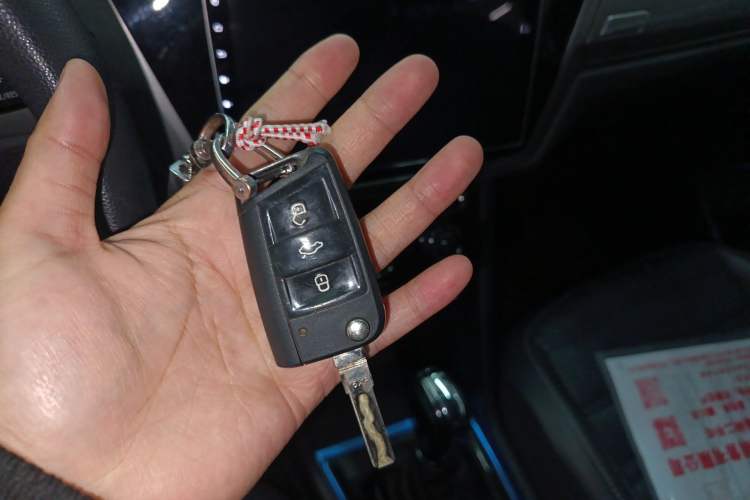 Used Volkswagen Touran 2016 Volkswagen Touran L 280TSI DSG Comfort Edition
