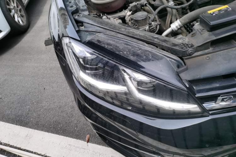 Used Volkswagen Golf 2020 Charming Edition 280TSI DSG R-Line Right Front Headlight