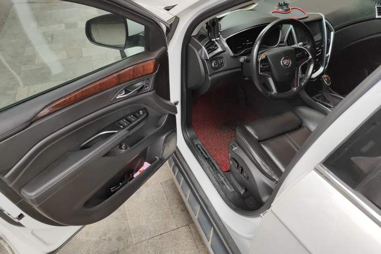 Used Cadillac SRX 2014 3.0L Elite Model Driver Seat