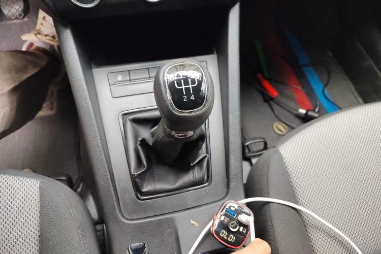 Used Skoda Octavia 2017 Classic Model 1.6L Manual Comfort Edition Gear Lever