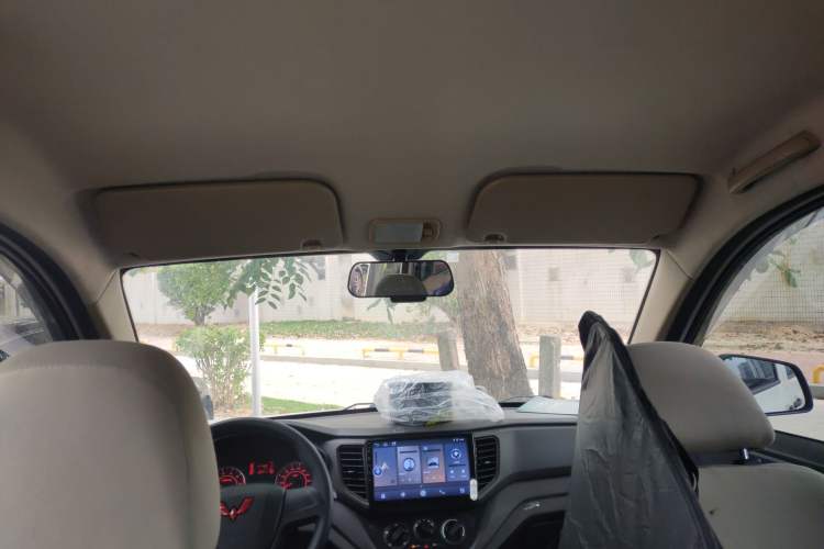 Used Wuling Hongguang V 2022 1.5L Jingqu Version Hydraulic Power Steering LAR