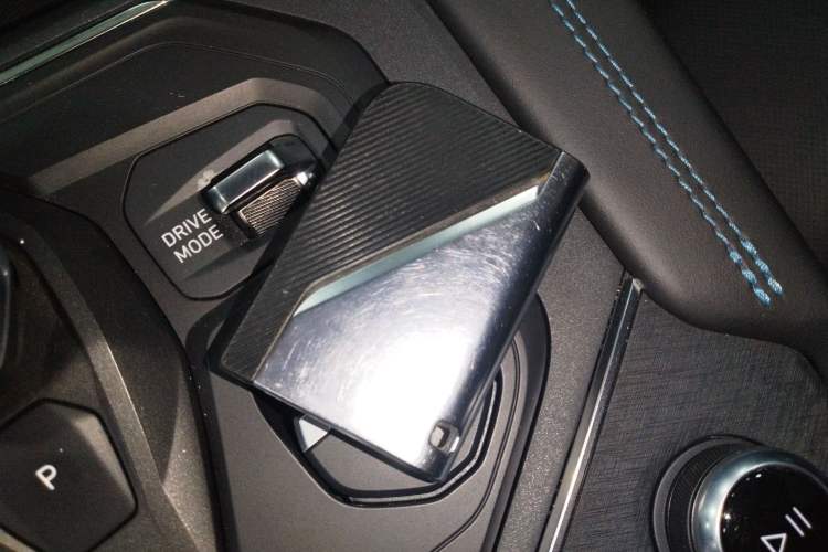 Used Lynk & Co 05 2020 2.0TD Two-Wheel Drive Shine Halo