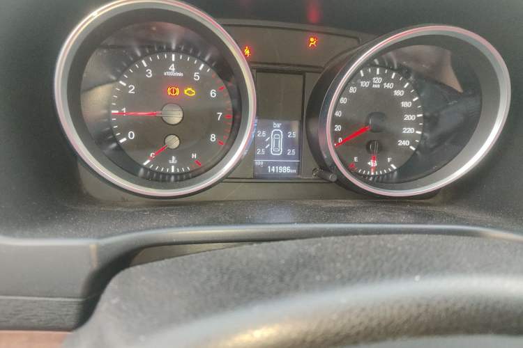 Used Haval H6 2015 Revised Version Sport Edition 1.5T Manual Transmission Two-Wheel Drive Elite Grade