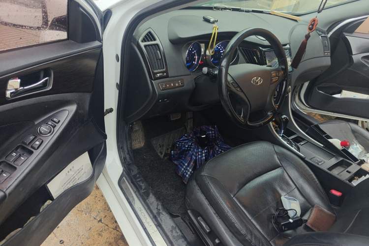 Used Hyundai Sonata 2013 2.0L Automatic Luxury Edition
