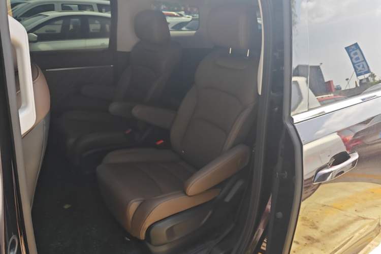 Used Wuling Starlight 730 2025 Model Pure Electric 500km Luxury Edition