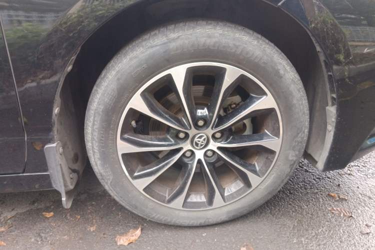 Used Toyota Avalon 2022 Dual-Engine 2.5L Luxury Edition