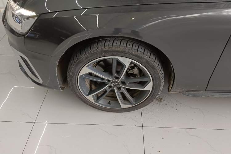 Used Audi A4L 2022 40 TFSI Fashion Dynamic Model Left Front Wheel Hub