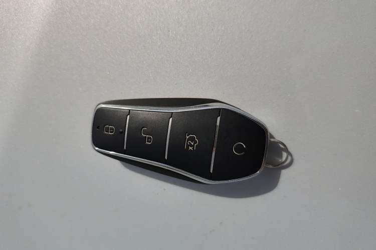 Used BYD Tang New Energy 2025 Intelligent Driving Version DM-i 115KM Flagship Edition Vehicle Key