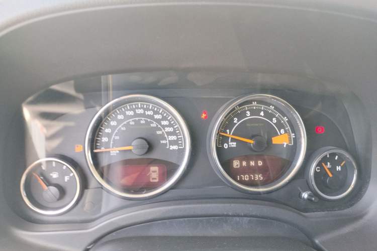 Used Jeep Patriot 2014 2.4L Luxury Navigation Edition Instrument Cluster