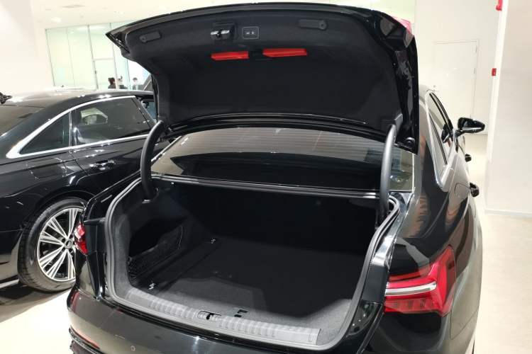 Used Audi A6L 2024 45 TFSI quattro Prestige Dynamic Edition
