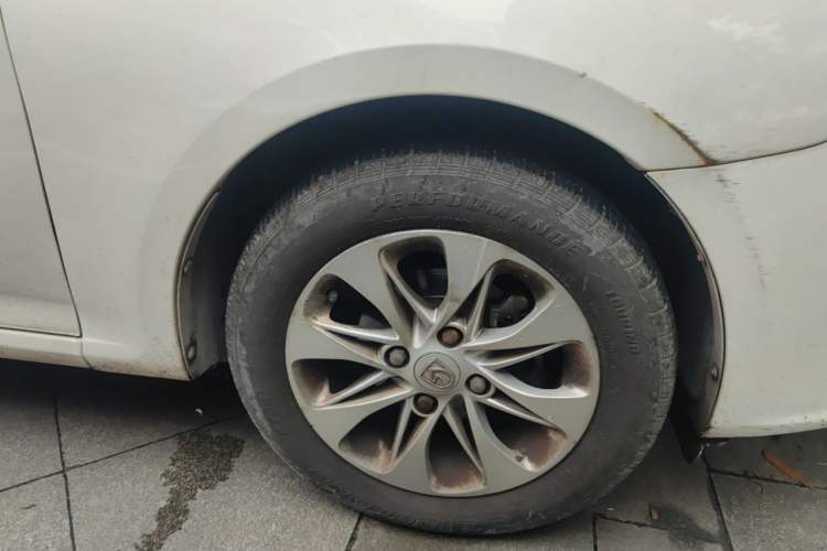 Used Baojun 610 2014 1.5L manual Comfort trim level