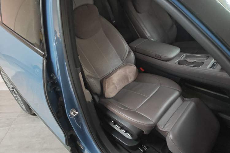 Used Nio ES7 2022 75 kWh Right Front Seat