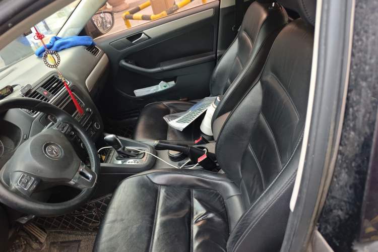 Used Volkswagen Sagitar 2012 1.4TSI Automatic Luxury Edition