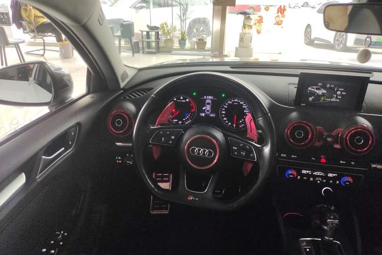 Used Audi A3 2018 30th Anniversary Edition Limousine 35 TFSI Sport Model Steering Wheel