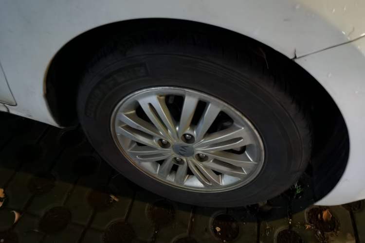 Used Kia Pegas 2017 1.4L Automatic Value Edition Right Front Wheel Hub