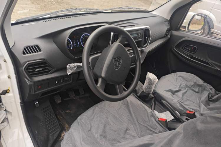 Used CHANGAN KAICHENG Ruixing M80 2021 1.6L Comfort Version 2-Seater Single-Steaming Air-Conditioned China VI Standard Flat Roof with Lift-Up Rear Door DAM16KR Center Console