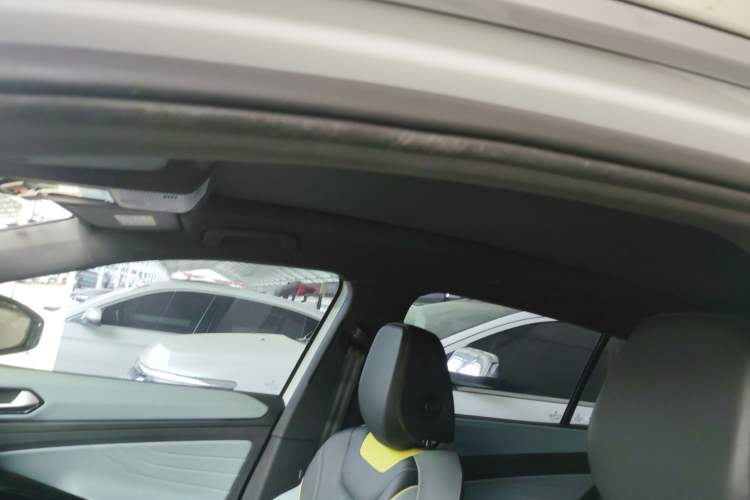 Used Volkswagen ID.4 X 2023 Pure Long-Range Version Headliner