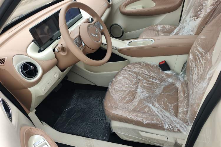 Used Wuling Bingo 2025 333 km Enjoyment Version Left Front Seat