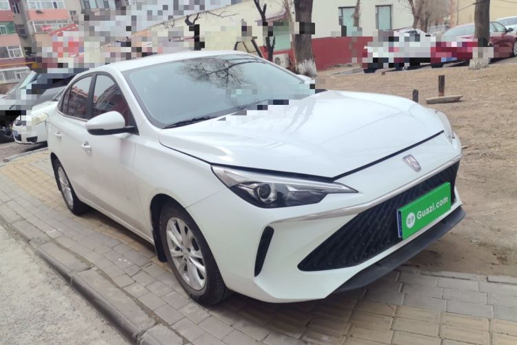 Used Roewe i5 2023 1.5L CVT Luxury Edition Front Right 45 Deg