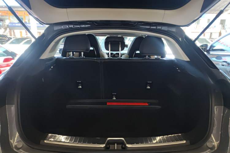 Used Lynk & Co 02 2018 1.5T DCT Two-Wheel Drive Zhaoban China V Standard