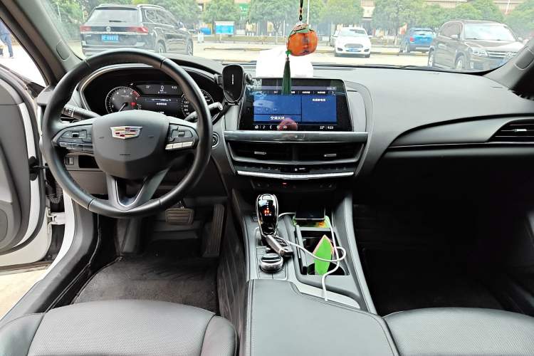 Used Cadillac CT5 2022 28T Luxury Version (Standard Edition) Center Console