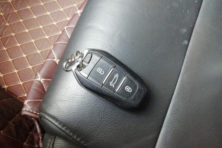 Used DS 5 2014 1.6T Elegant Version THP160
