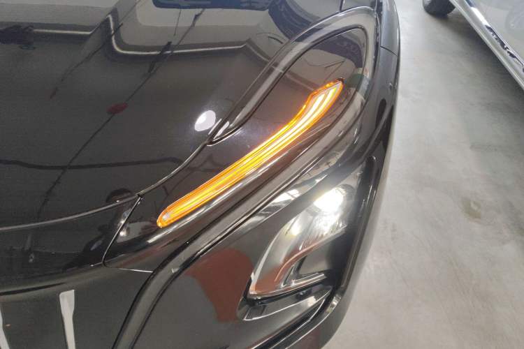 Used Hongqi E-QM5 2024 610 km PLUS
