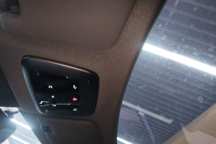 Used Volvo EX30 2025 Rear-Drive Long-Range Plus Model