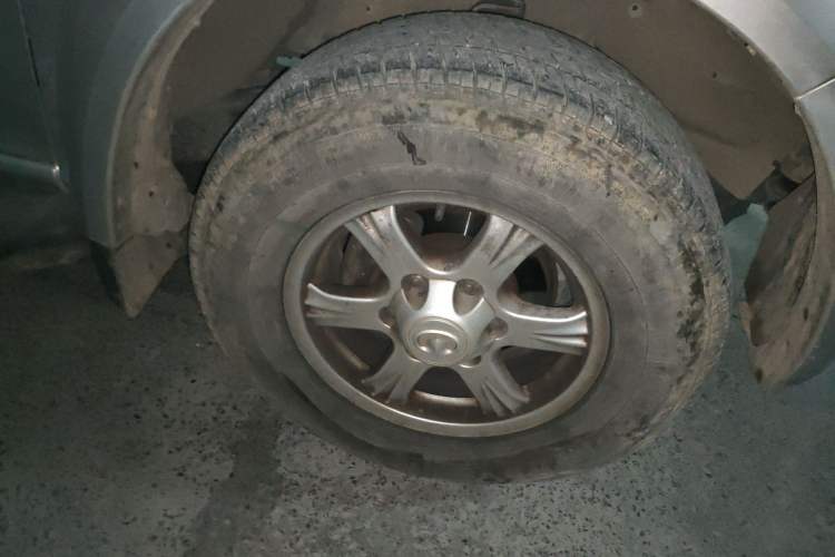 Used Great Wall Wingle 5 2017 2.0T European Version Diesel Two-Wheel Drive Advanced Large Double-Cab GW4D20E Right Front Wheel Hub